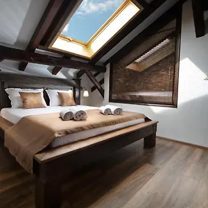 3* Hotel Antique - Free Private Parking